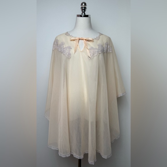 Vintage 60’s Mistee Peach Nylon Sheer Bed Cape Jacket Lingerie Medium - Picture 2 of 14